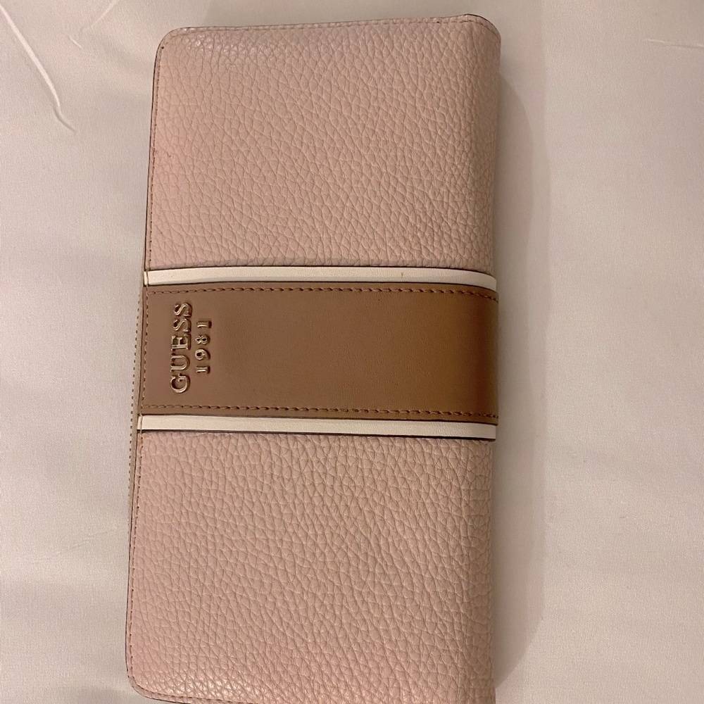 Guess Wallet